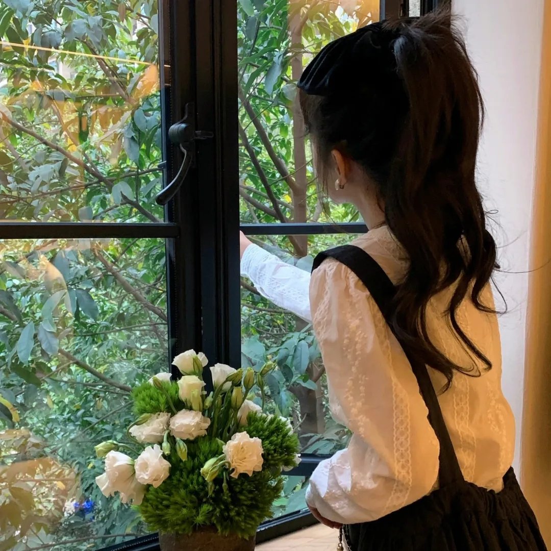 伯爵夫人的耳环